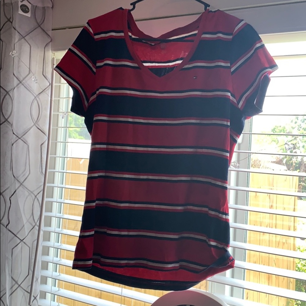 Tommy Hilfiger striped V-neck Tee. XL